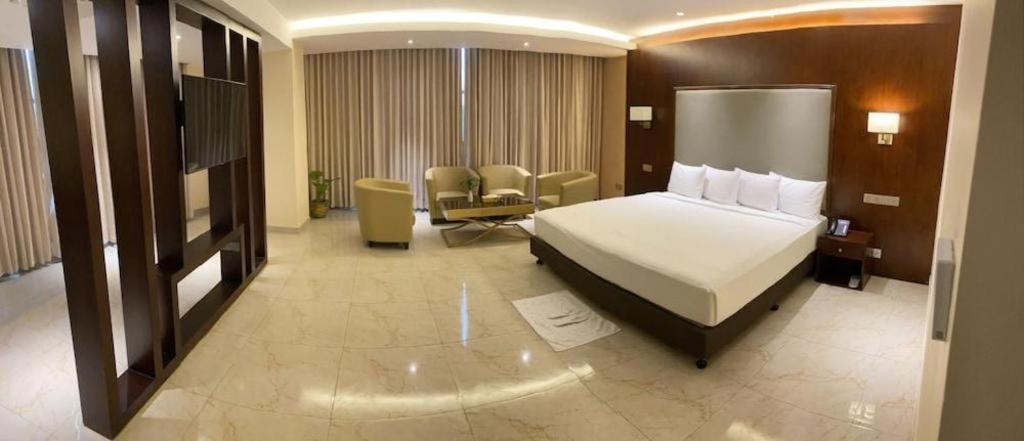 Hotel Tower Inn, Chittagong Exterior foto