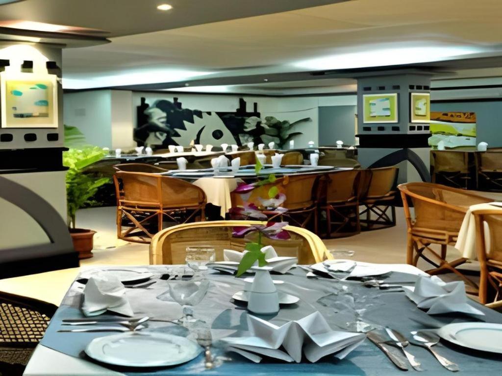 Hotel Tower Inn, Chittagong Exterior foto